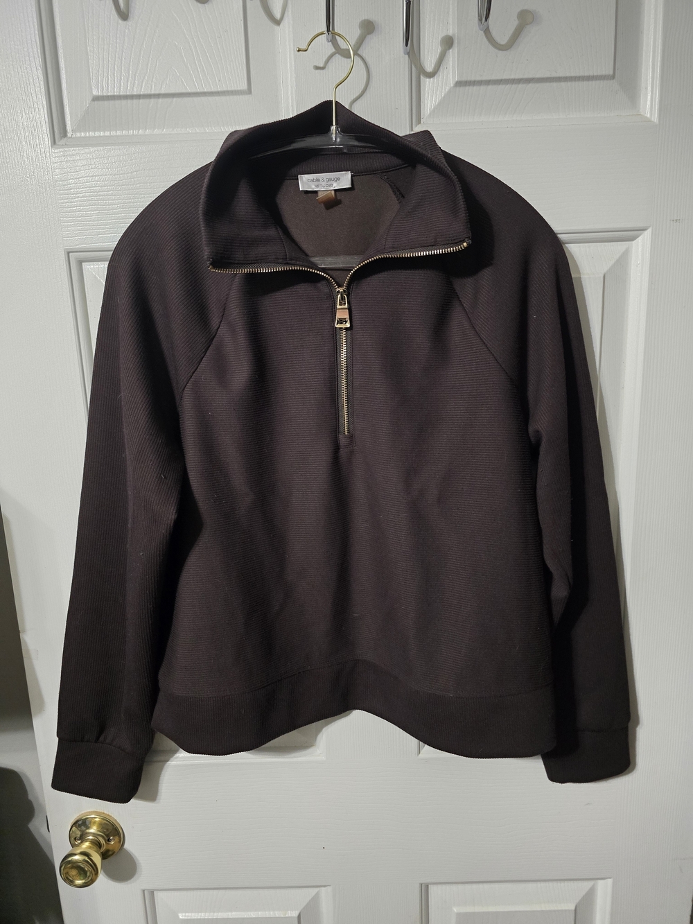 Cable & Gauge Women's Dark Brown Half-Zip Pullover with Gold Zipper